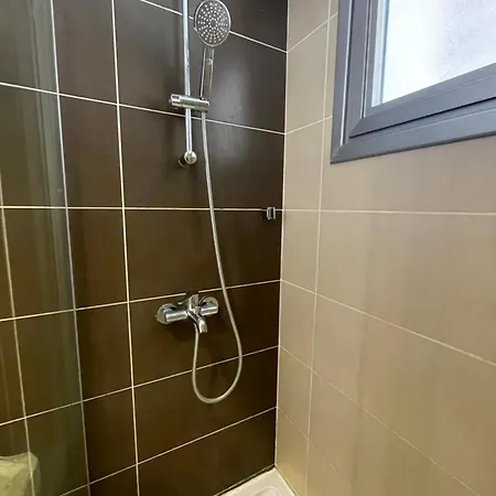Апартаменты Bright Flat In The Neighbourhood Of Lord's Palace Кирения